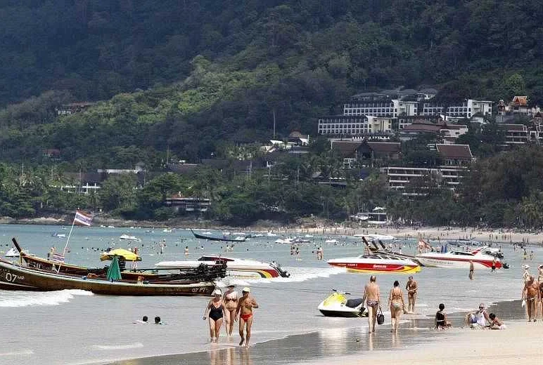 Smoking Ban on Thai Beaches