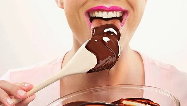 How Hormonal Imbalances Can Lead to Uncontrollable Cravings